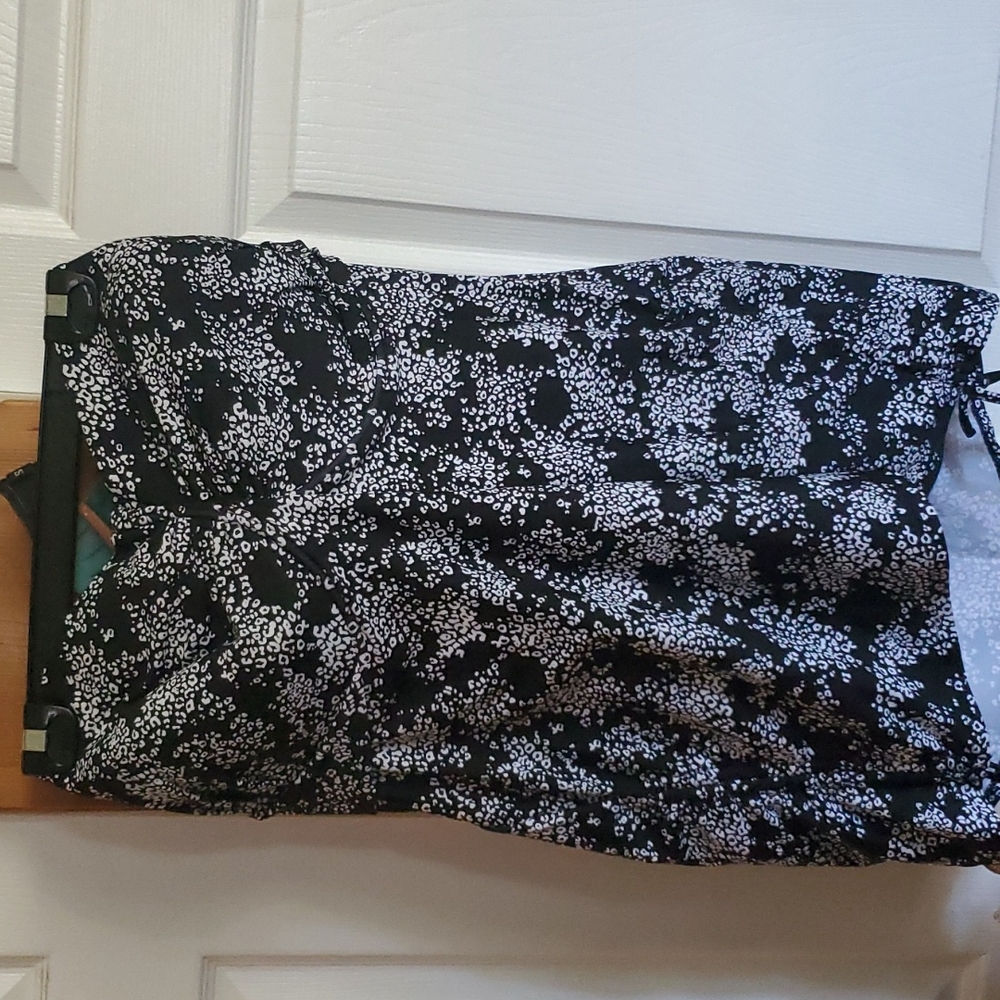 Pure Energy Strapless Swim Top Only, Size 24W, Black & White